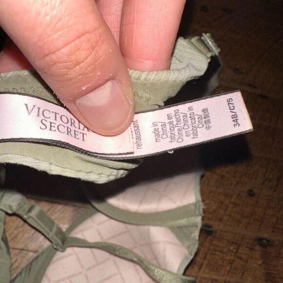 Victoria’s Secret heathered green uplift semi demi 34B bra - Picture 2 of 4